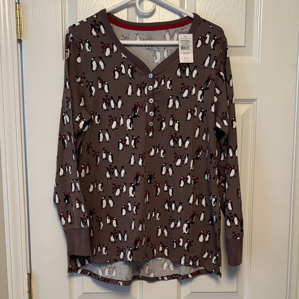 Vera Bradley Gray Penguin Pajama Top